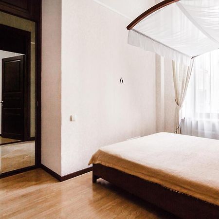 Downtown Prestige Apartment โอเดสซา ภายนอก รูปภาพ