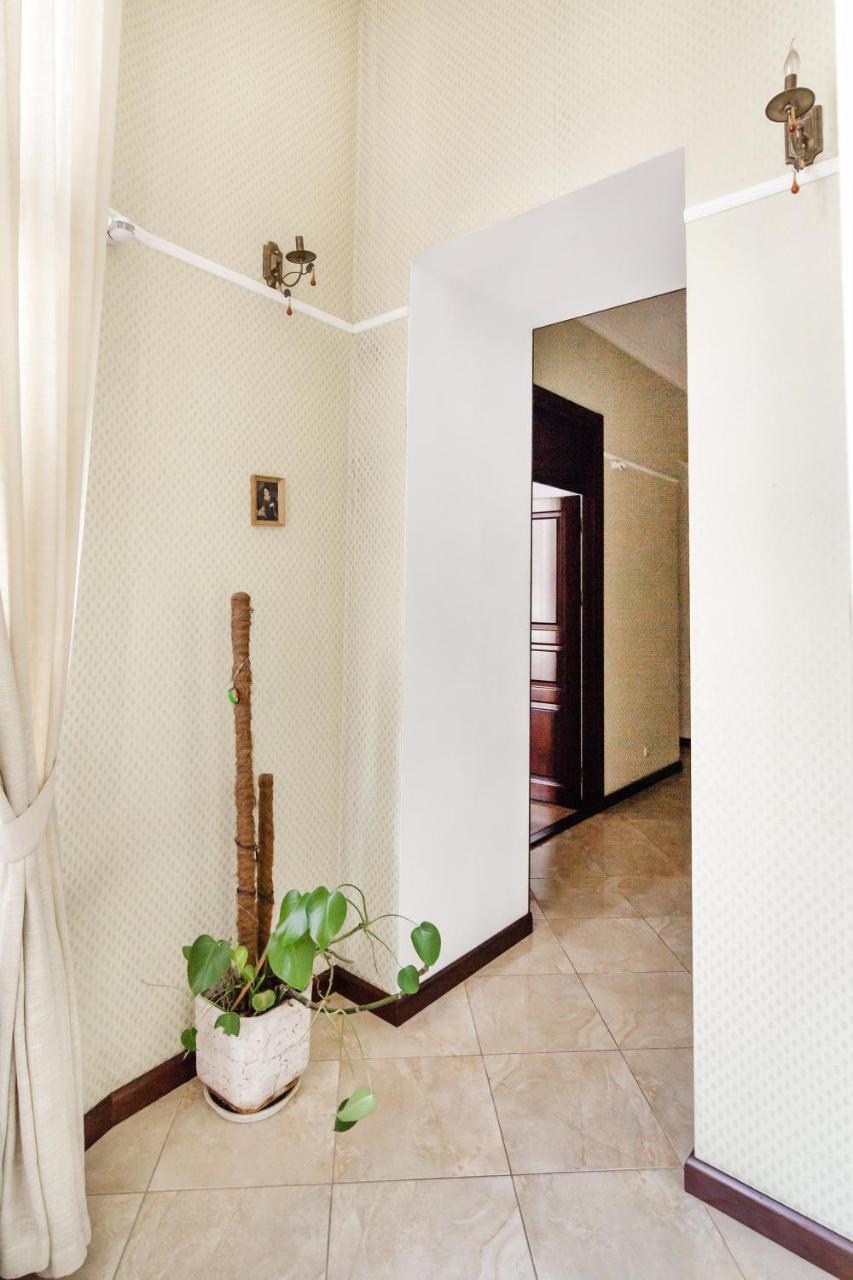 Downtown Prestige Apartment โอเดสซา ภายนอก รูปภาพ